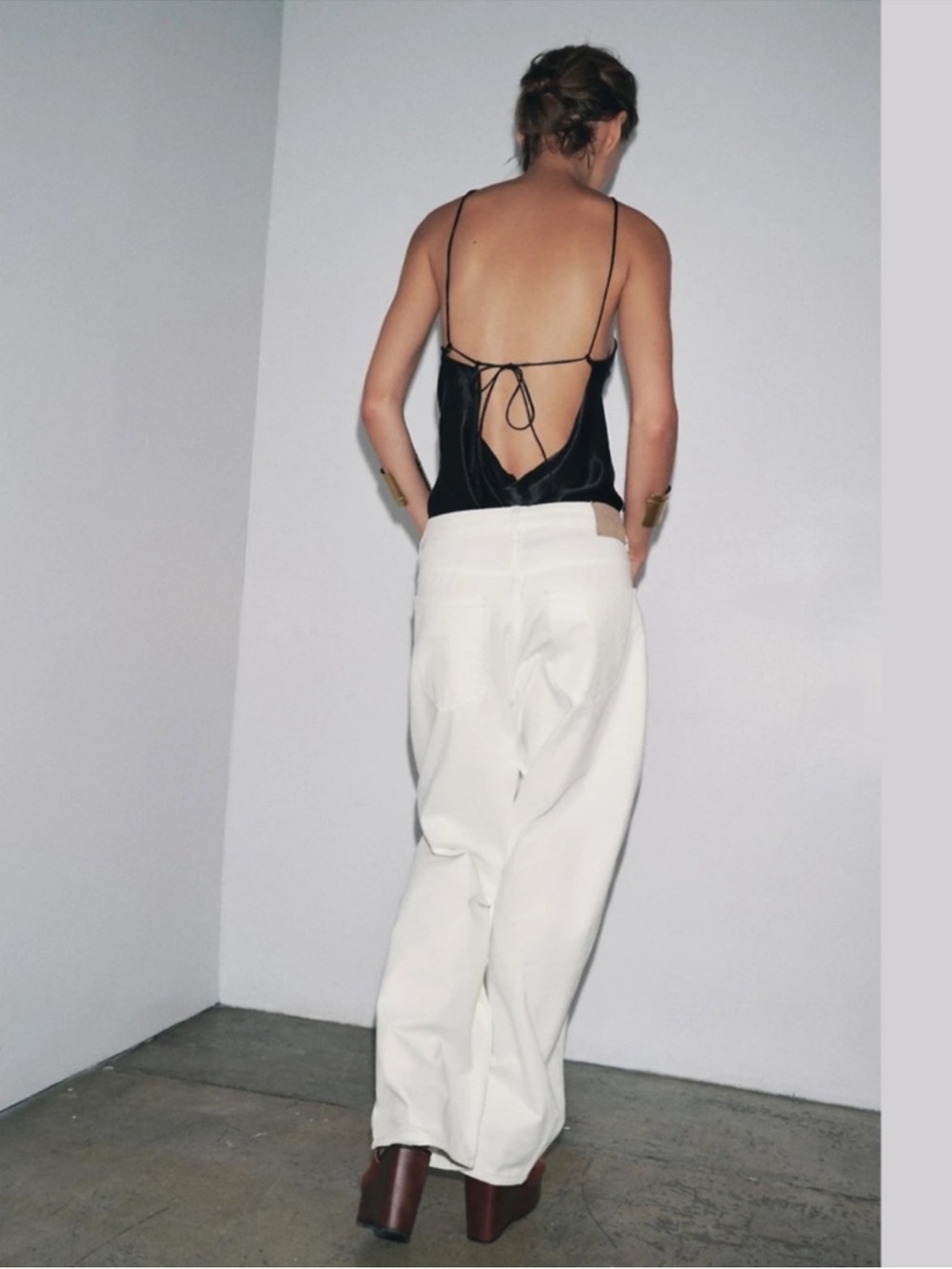 Zara Asymmetric Cross-over closure, Wide leg pants/jeans - Picture 3 of 6
